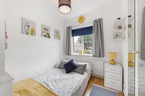 21 Poplar Walk, Meopham, Gravesend, DA13 0EB