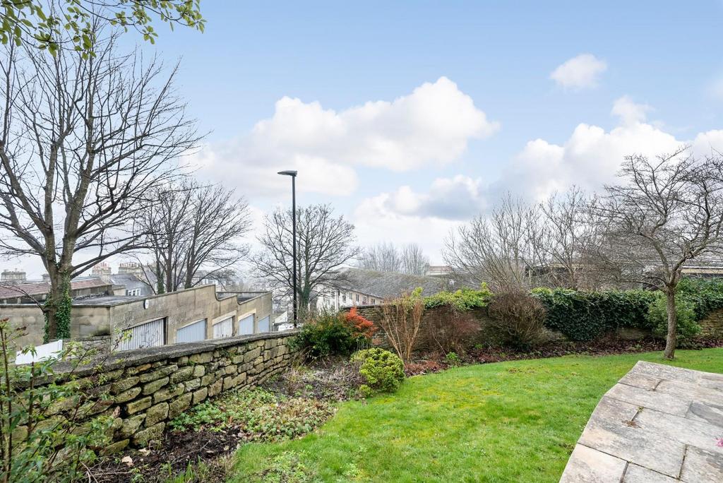 Flat 8 Camden Court, St. Stephens Road, Bath BA1 5