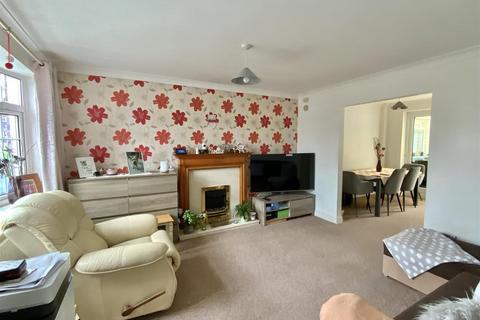 3 bedroom semi-detached house for sale, Glebe Road, Deanshanger, Deanshanger, Northamptonshire, MK19 6NB