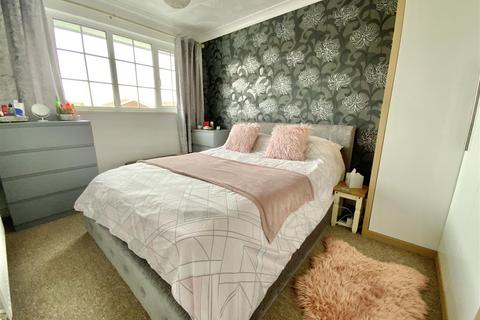 152 Glebe Road, Deanshanger, Milton Keynes, MK19 6NB