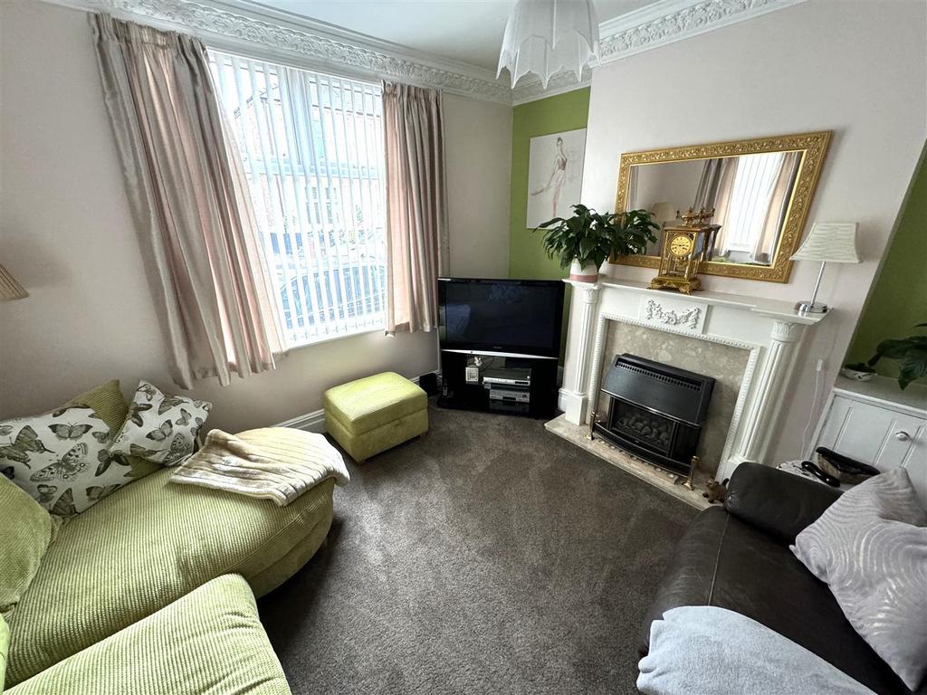 Formal lounge