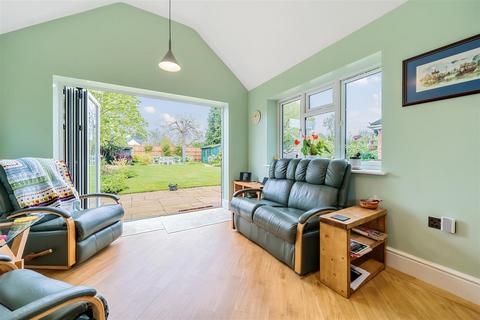 4 bedroom detached bungalow for sale, Green Lane, Berkshire GU47