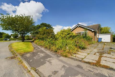 3 bedroom detached bungalow for sale, Castle Mount Avenue, Scarborough YO13