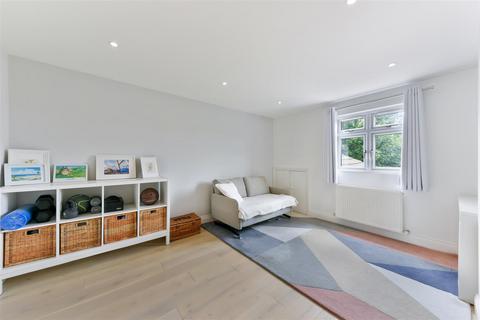36 Boyd Road, London, SW19 2DG