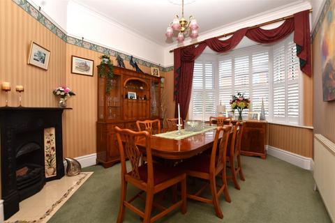 4 bedroom end of terrace house for sale, Victoria Drive, Eastbourne