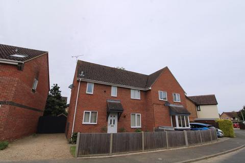 3 bedroom semi-detached house to rent, Barleyfields, Bury St. Edmunds IP31