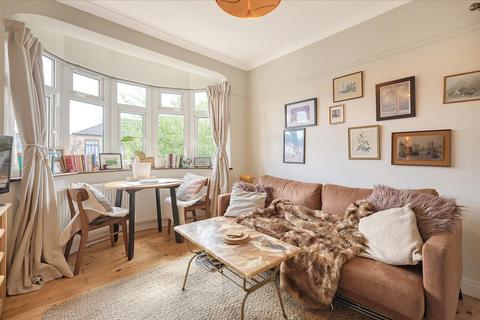 2 bedroom flat for sale, Dawlish Road, London E10