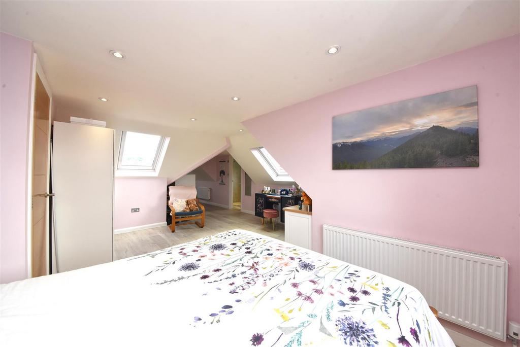 2 Elmwood Court Pic 6.jpg