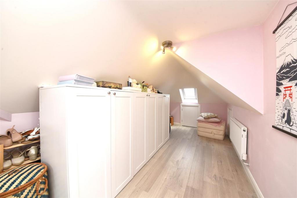 2 Elmwood Court Pic 8.jpg