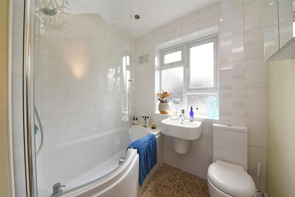 2 Elmwood Court Pic 16.jpg