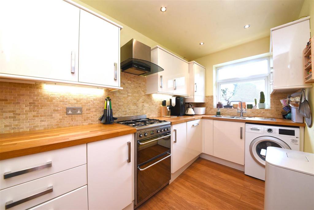 2 Elmwood Court Pic 17.jpg