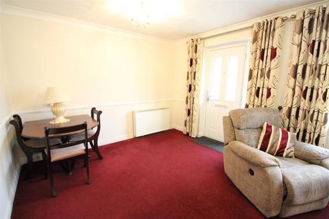 2 bedroom flat for sale, Sandbed Lawns, Leeds LS15