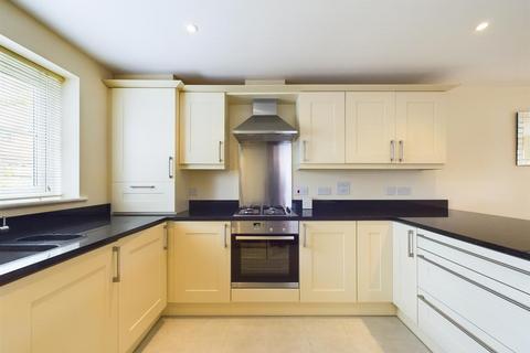 2 bedroom detached house for sale, Graylingwell Drive, Chichester