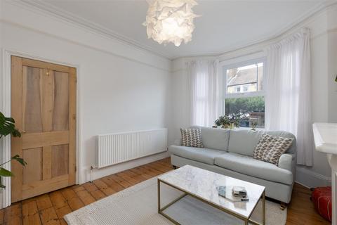 7 Cresswell Road, London, SE25 4LS