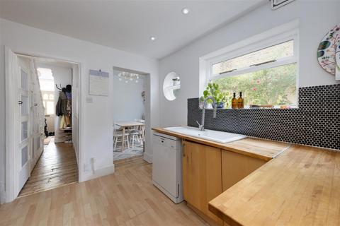 7 Cresswell Road, London, SE25 4LS