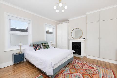 7 Cresswell Road, London, SE25 4LS