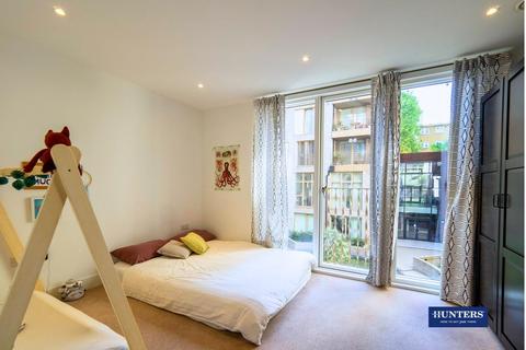 2 bedroom flat for sale, Rochester Place, London