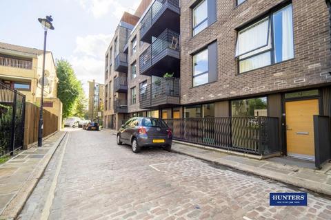 2 bedroom flat for sale, Rochester Place, London