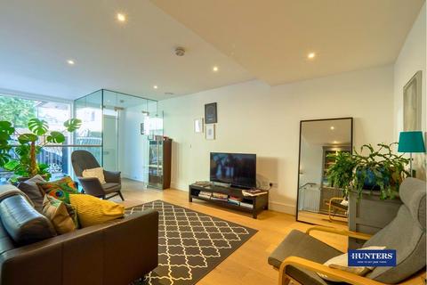 2 bedroom flat for sale, Rochester Place, London