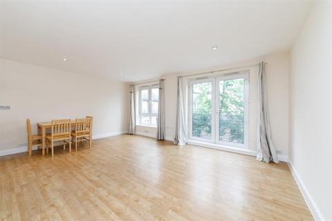 1 bedroom flat to rent, Crowngate House, Hereford Road, London