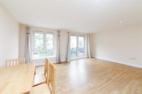 1 bedroom flat to rent, Crowngate House, Hereford Road, London