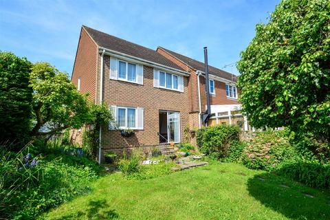 3 bedroom end of terrace house for sale, London Road, Hurst Green