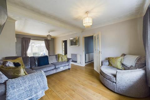 14 Eiddil, Llanelli, SA14 9AE