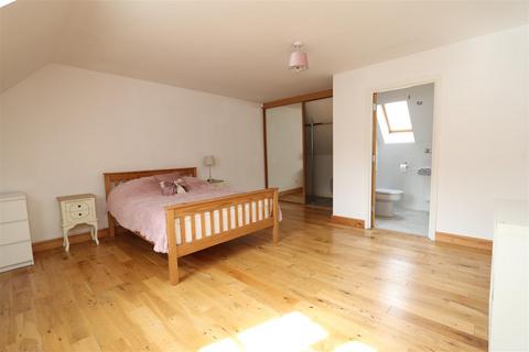 2 bedroom maisonette for sale, Sawyers Grove, Brentwood, Essex