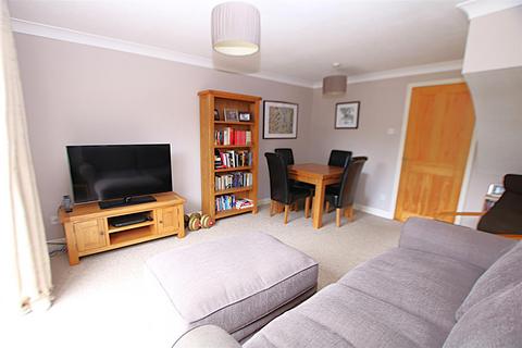 2 bedroom end of terrace house for sale, Velocette Way, Duston