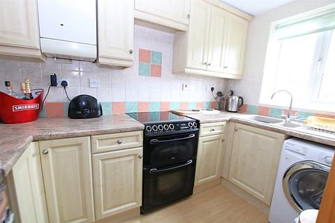 2 bedroom end of terrace house for sale, Velocette Way, Duston