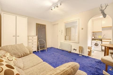 Studio for sale, Coopers Close, Stepney Green