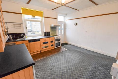 4 bedroom end of terrace house for sale, Belgrave Road, Bingley