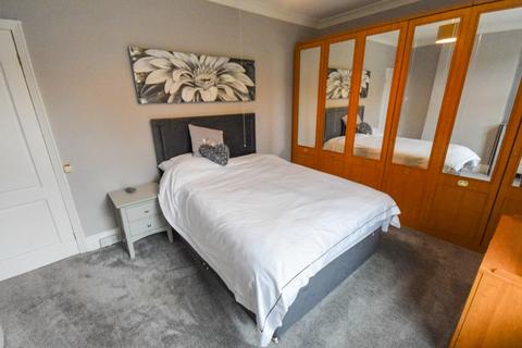 4 bedroom end of terrace house for sale, Belgrave Road, Bingley