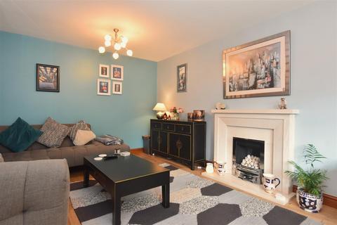 4 Norham Close, Barrow-in-furness, LA13 0GS