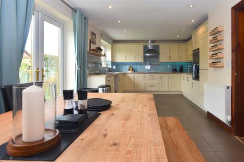 4 Norham Close, Barrow-in-furness, LA13 0GS