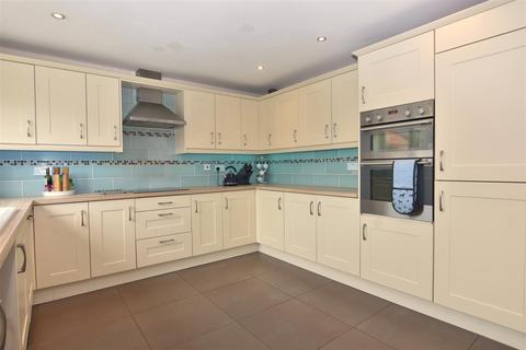 4 Norham Close, Barrow-in-furness, LA13 0GS