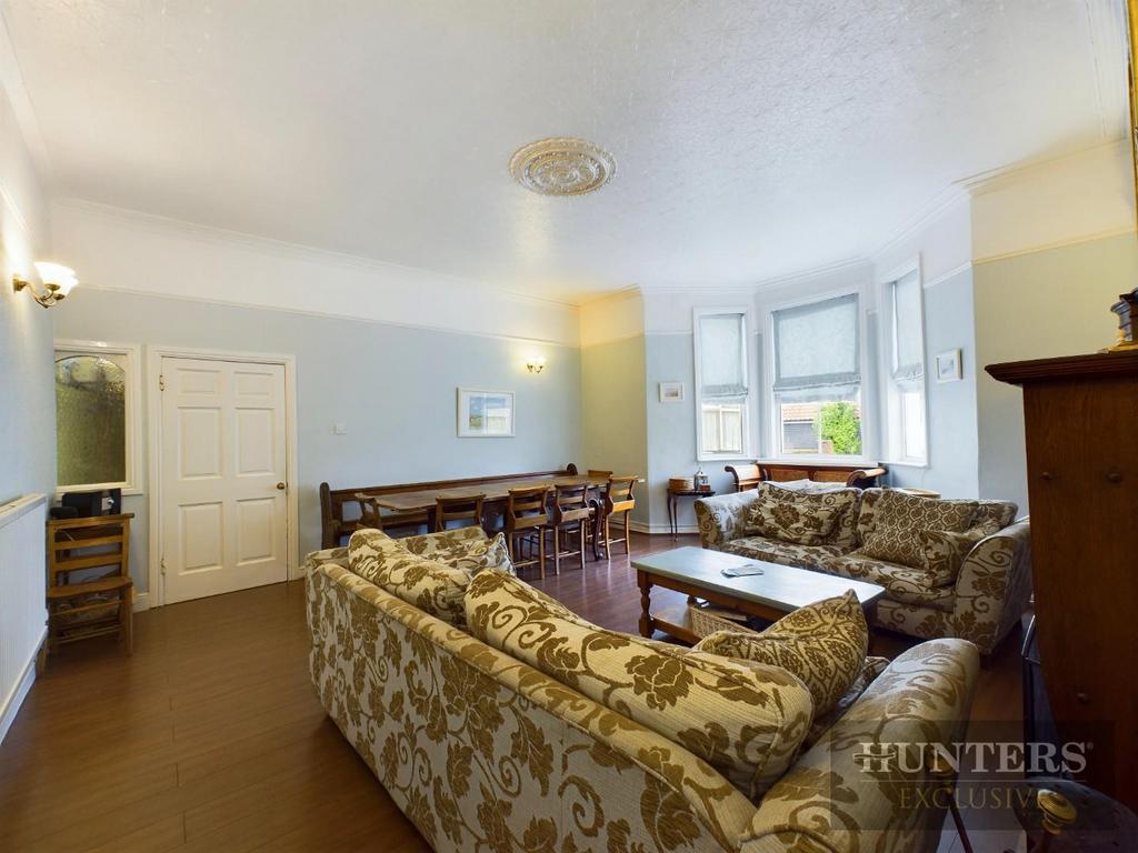 CAM03696 G0-PR0156-STILL025.jpg