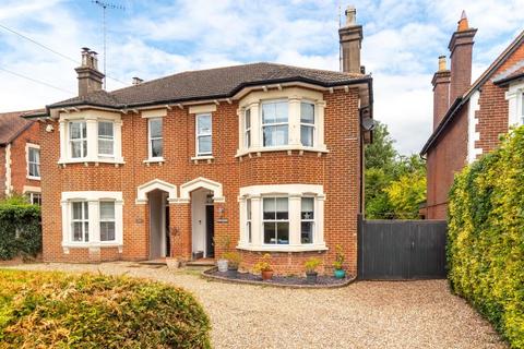 4 bedroom semi-detached house for sale, Woodlands, Aylesbury Road, Tring