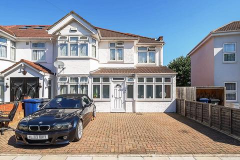 243 Park Avenue, Southall, UB1 3AP