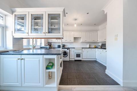 243 Park Avenue, Southall, UB1 3AP