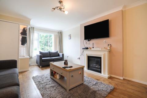 2 bedroom terraced house for sale, Fieldway Close, Harrogate HG1 3JS