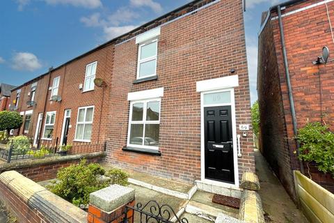 3 bedroom end of terrace house for sale, Park Road, Westhoughton, Bolton