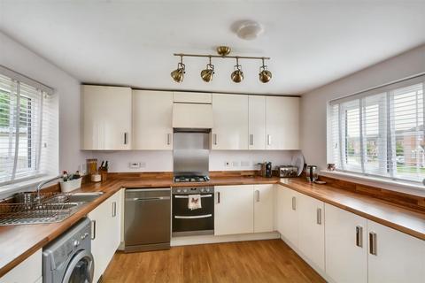 4 bedroom house for sale, Toothill Close, Nottingham