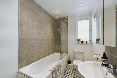 33 Buttermere Road, North Shields, NE30 3AS