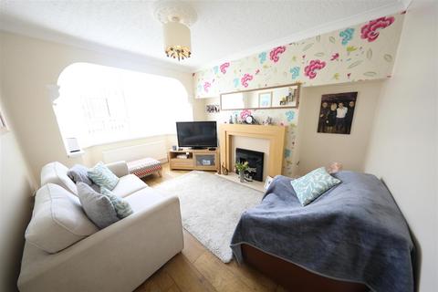 3 bedroom end of terrace house for sale, Boothferry Road, Hessle