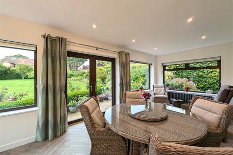14 Hackness Drive, Scarborough, YO12 5SB