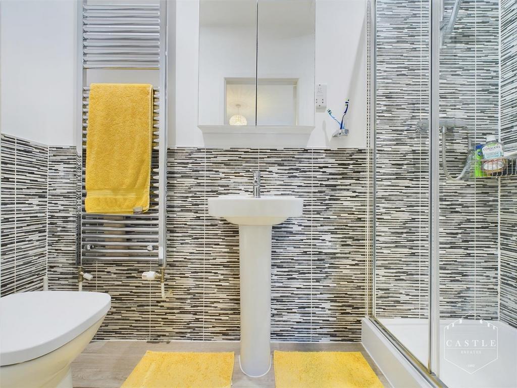 Ensuite shower room
