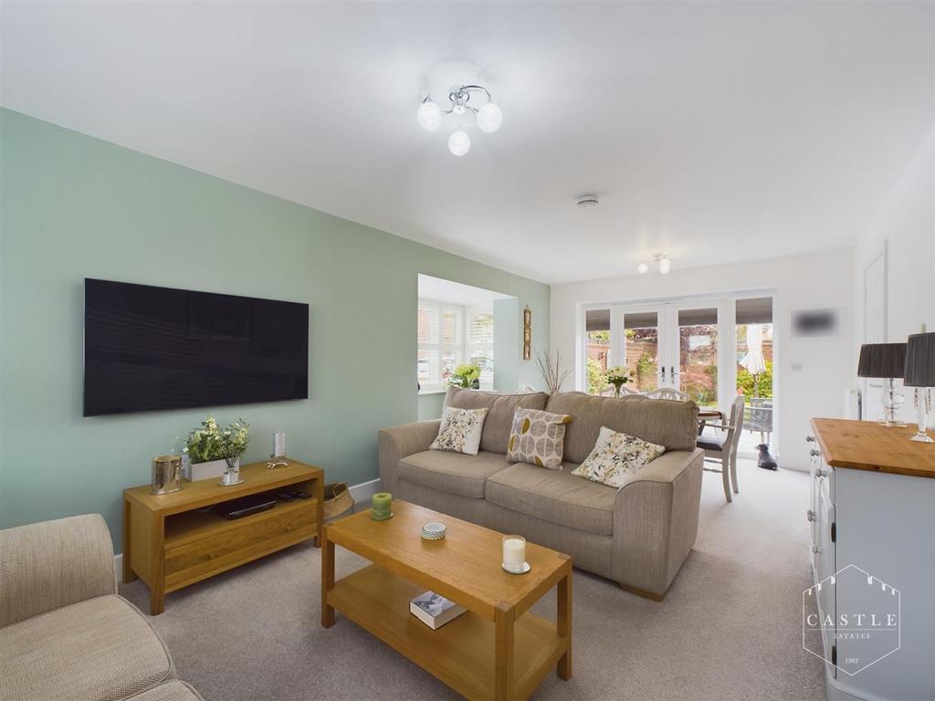 Lounge/dining room