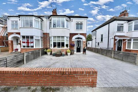 3 bedroom semi-detached house for sale, Silverdale Road, Hull