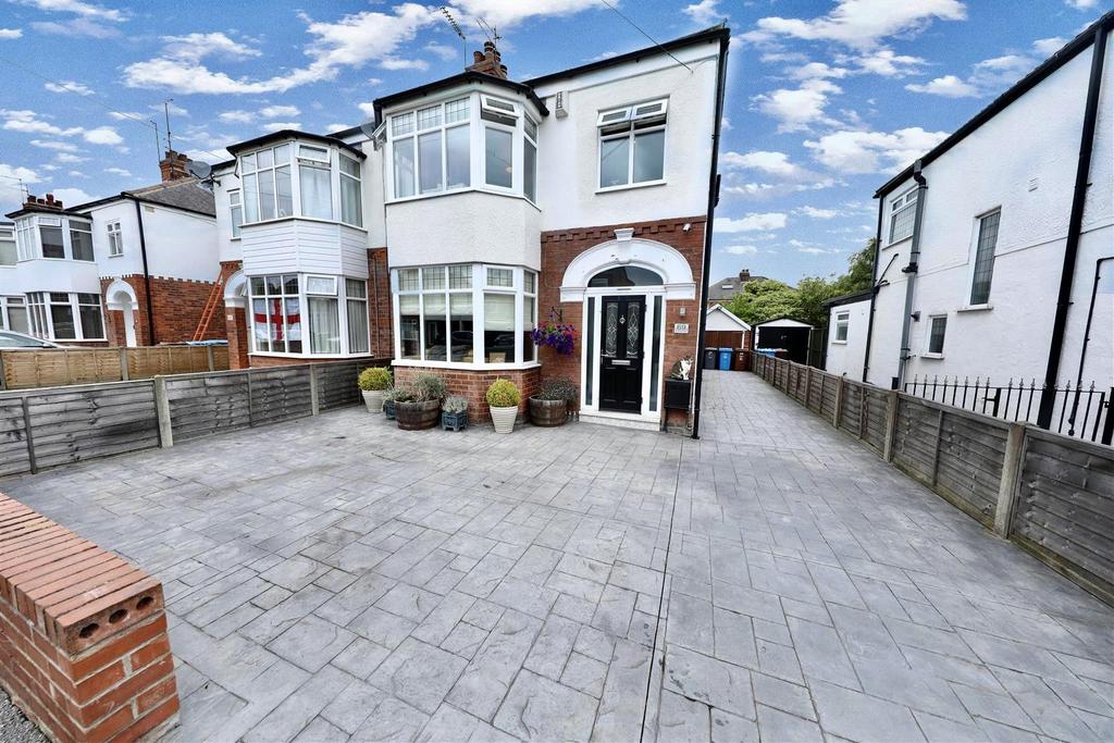 69 Silverdale - Front edit.jpg